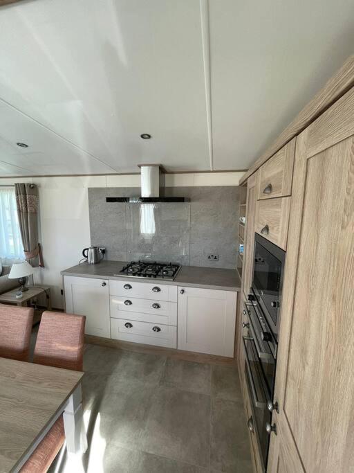 2-6 Guests Holiday Home In Durdle Door Уеърхам Екстериор снимка